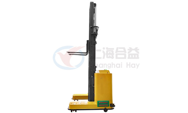 全向(xiàng)前移式堆高AGV